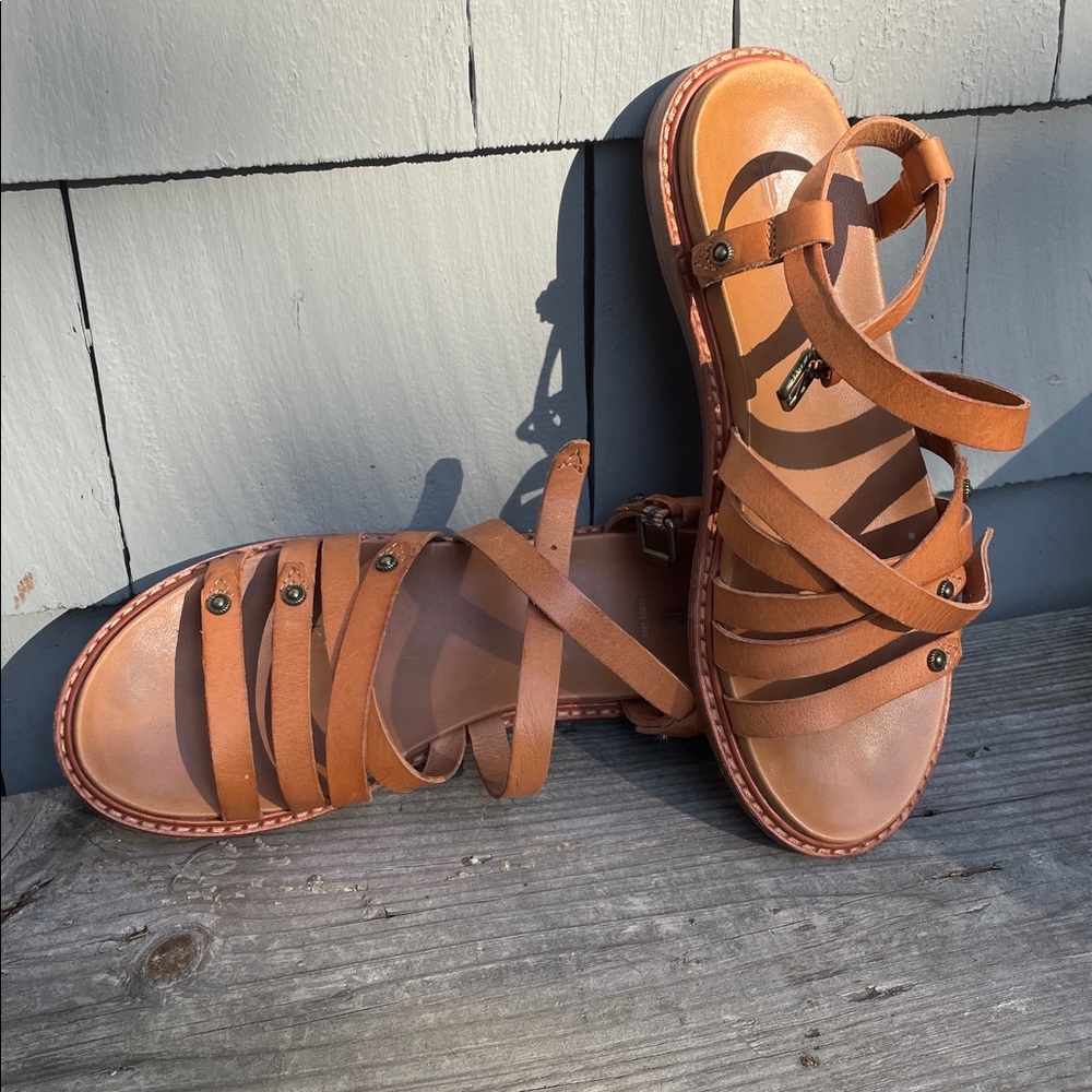 Andora Frye Camel Strappy Leather Sandals l Casual Flat Gladiator Womens 8.5